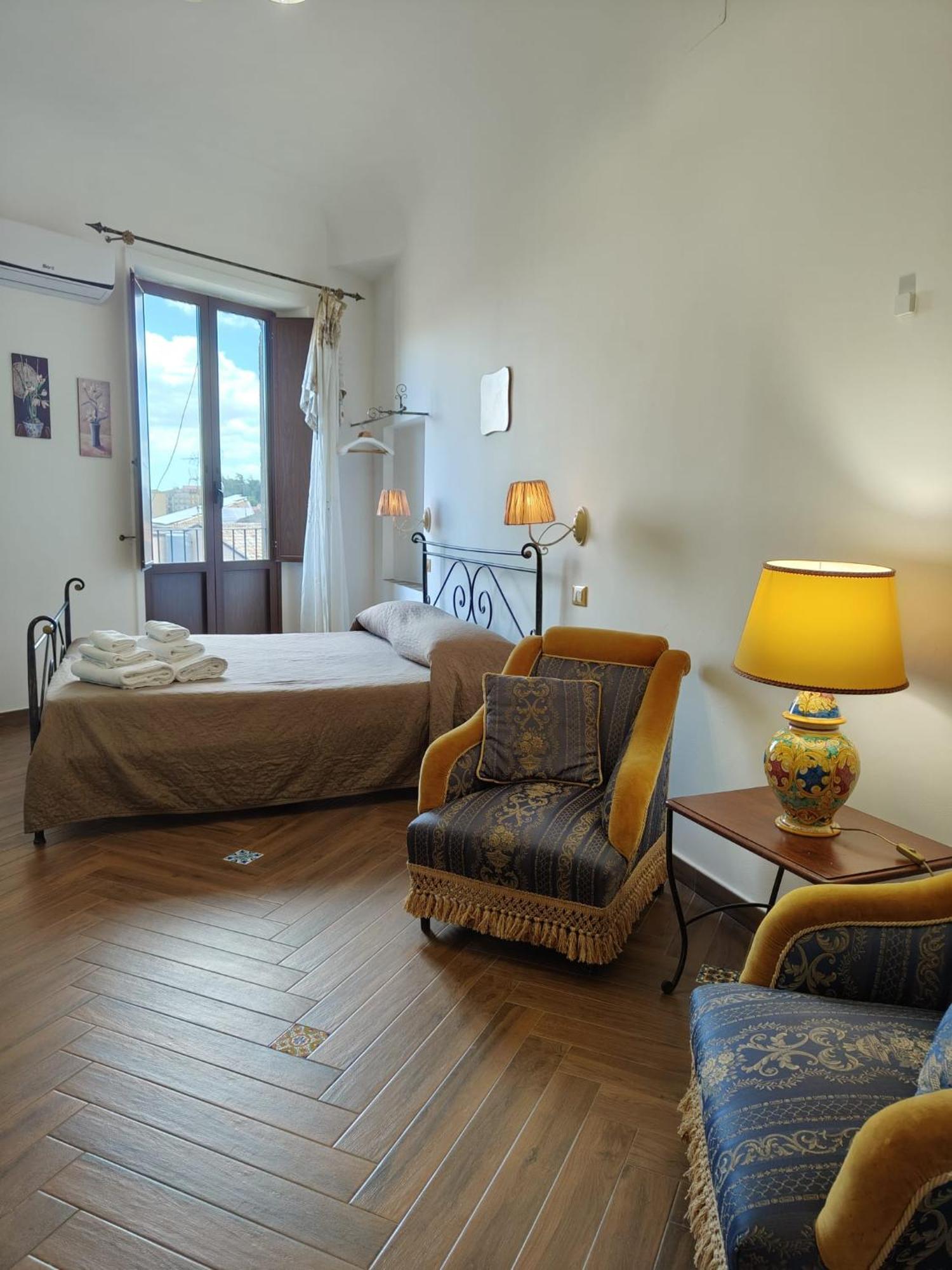 Centro Sicilia Rooms-Suites & Terrace Ена Екстериор снимка