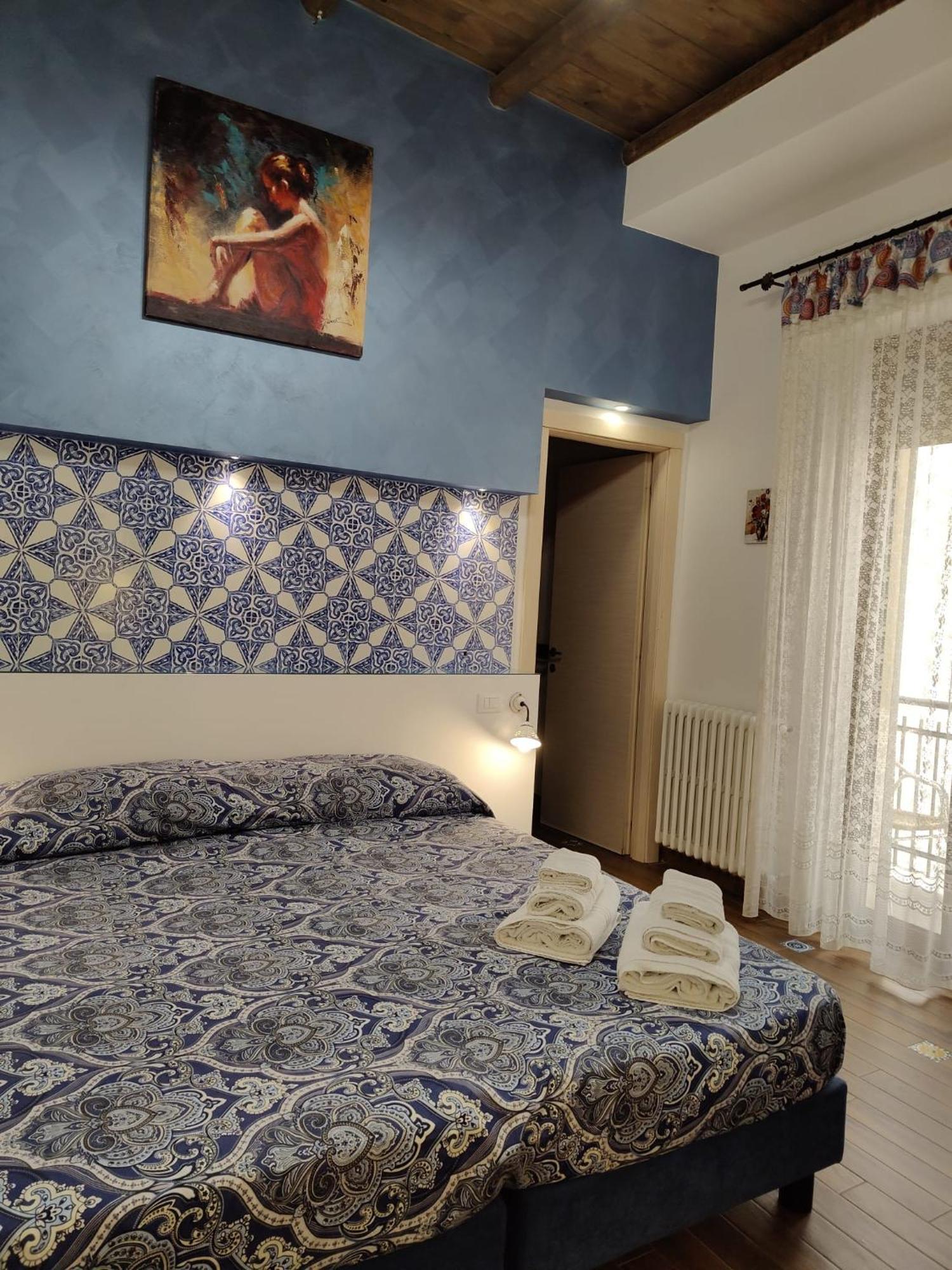 Centro Sicilia Rooms-Suites & Terrace Ена Екстериор снимка