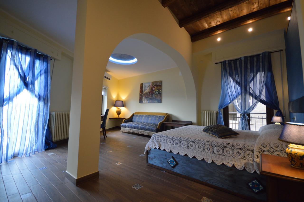 Centro Sicilia Rooms-Suites & Terrace Ена Екстериор снимка